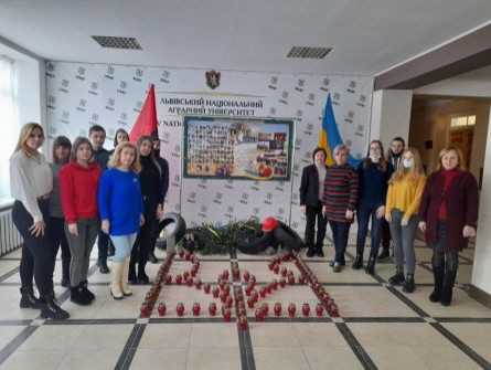 May be an image of 11 людей та люди стоять
